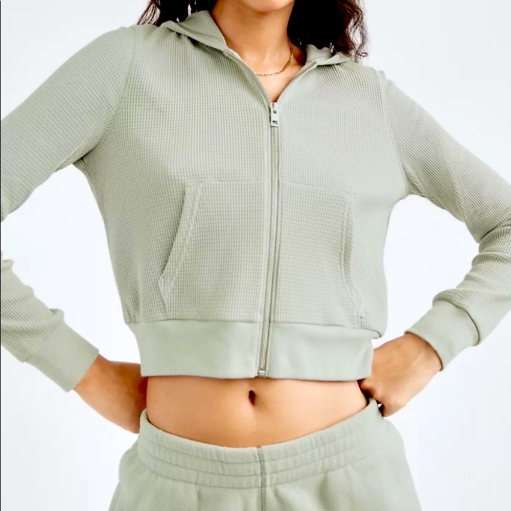 ⚡️🎄ARITZIA MINT GREEN WAFFLE ZIP HOODIE! NWOT!!